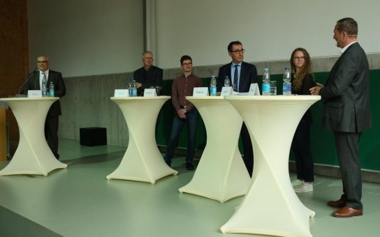 Perspektiven der Waldwirtschaft Thema beim Besuch von Bundesminister Özdemir an der Hochschule für Forstwirtschaft Rottenburg (HFR)