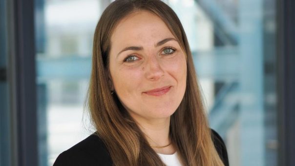 Sarah Höbing verstärkt das Team der Unternehmenskommunikation