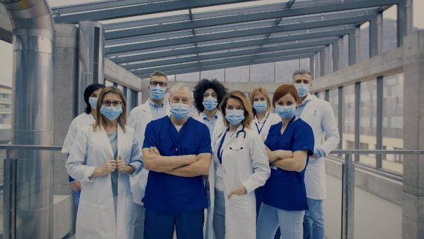 Für das „Beste Team der Welt“: Beko launcht weltweite Spendenkampagne für Gesundheitswesen