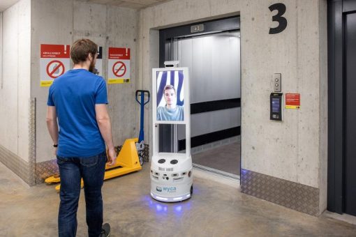 Dank KONE-Cloud: Bei Zebrabox betreut der Roboter die Kundschaft selbst im Aufzug