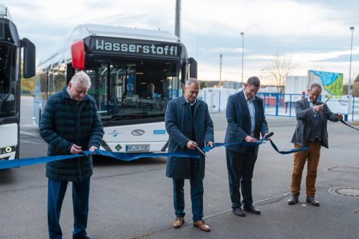 Pilotprojekt in Weimar: Fahrt in die mobile Zukunft mit ersten drei Wasserstoffbussen