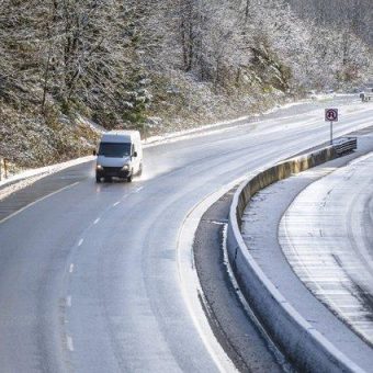 Rutschgefahr für Transporter im Winter