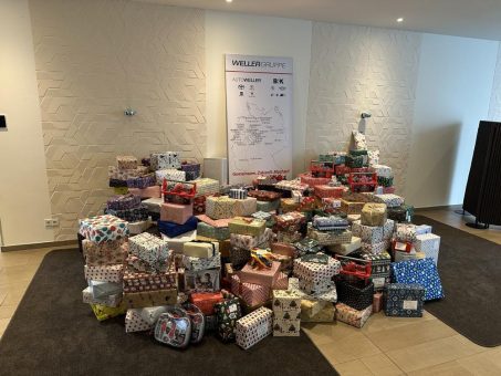 WELLERHILFT (WH): WELLERGRUPPE sammelt zusammen mit Mitarbeitenden über 600 Pakete für die Aktion Weihnachtspäckchenkonvoi für bedürftige Kinder im Rahmen der WH-Initiative