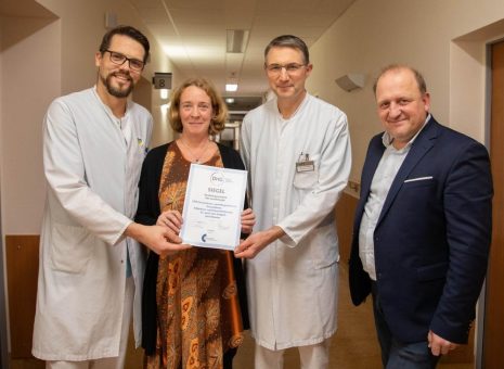 Qualitätsgesicherte Hernienchirurgie: Klinik für Allgemein-, Viszeral- und Thoraxchirurgie erhält Auszeichnung der Deutschen Herniengesellschaft