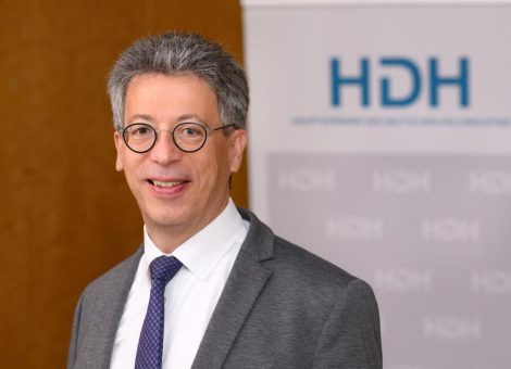 Johannes Schwörer bleibt HDH-Präsident