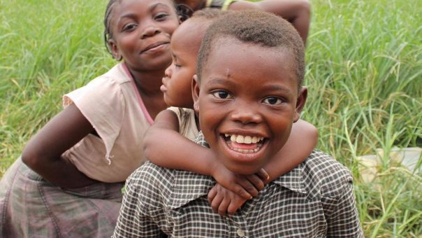 VEM bittet zu Weihnachten um Spenden für geflüchtete Kinder im Ostkongo