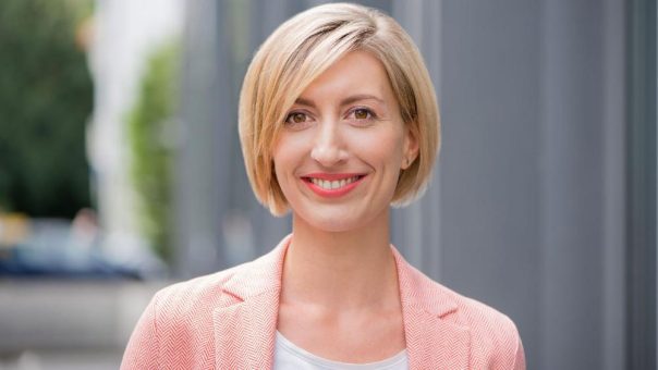 DFL Stiftung verlängert Vertrag mit Vorstandsvorsitzender Franziska Fey