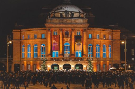 Gemeinsames Weihnachtssingen am 3. Advent auf dem Theaterplatz