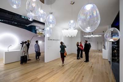 Schlichte Eleganz trifft auf magische Glaskunst – der Lichtbereich der Light + Building 2024 steckt voller Highlights