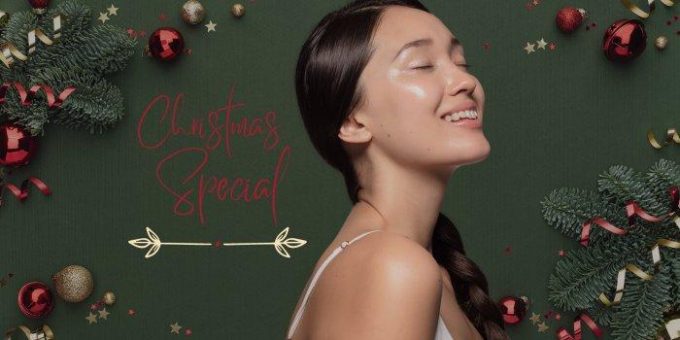 So bringst du den Christmas-Glow auf deine Haut: Beauty-Tipps für einen strahlenden Teint in der kalten Jahrszeit