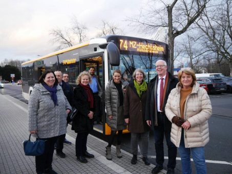 Mit der Linie 74 von Mainz direkt zum Wiesbadener Hauptbahnhof