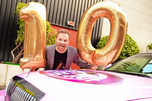 TAKE ME OUT – Die rasante Datingshow feiert das Beste aus 10 Staffeln