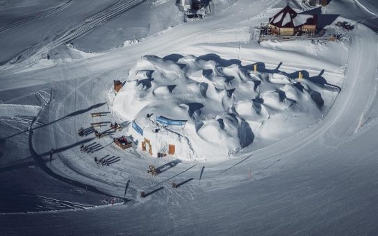 Beeindruckende Kunst in allen Iglu-Dörfern / Bau geht mit grossen Schritten voran