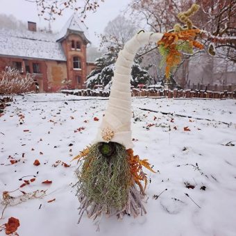 Wichtel erobern die Beelitzer Heilstätten – Winter-Gewinnspiel ab dem 26.12.2023