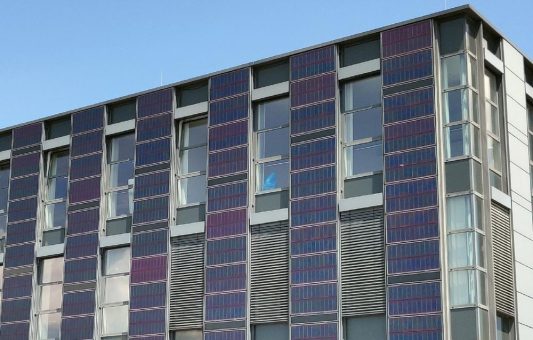 Wetter- und Kostenschutz ist reine Wand-Arbeit