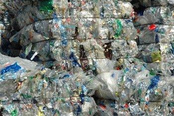 Neue Plastiksteuer erst 2025 | bvse: Zeit für smarte Regelung