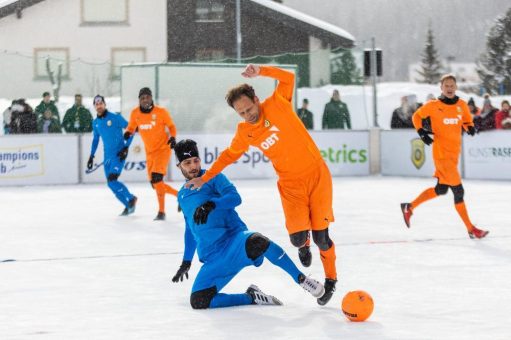 Mit Wesley Sneijder und Blerim Dzemaili: 12. Arosa Icesnowfootball am 19. Januar 2024