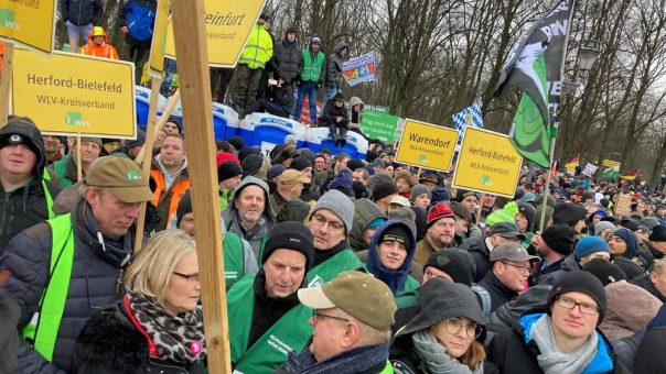 WLV-Aktionswoche: Rund 2.000 Landwirtinnen und Landwirte aus Westfalen-Lippe zur Kundgebung in Berlin