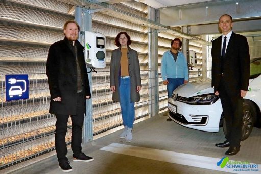 Stadtwerke nehmen Lademeile im Parkhaus Mainberger Straße in Betrieb