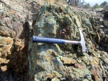 Sierra Grande meldet hochgradige Ergebnisse der Probenahmen bei B&C Springs und steckt zusätzliche Claims ab
