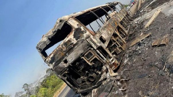 Ghana: Adventistische Pfadfinder konnten brennenden Bus unverletzt verlassen