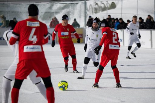 Heimsieg: Das Team Schweiz gewinnt die 12. Schneefussball-WM in Arosa
