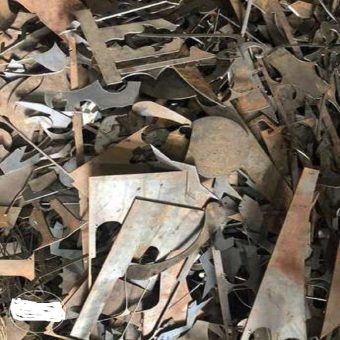 Die Schrottabholung Leverkusen bietet die Abholung von Schrott sowie den Ankauf von Metallschrott