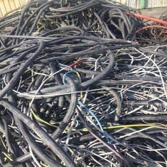 Führen Sie Ihren Metallschrott dem Schrott-Recycling zu in Troisdorf