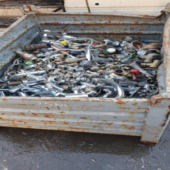 Schrottabholung in Dinslaken – der demontierte Schrott wird von uns fachgerecht dem Verwertungs- und Recyclingsystem