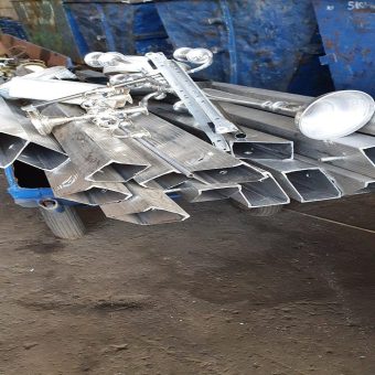 Machen Sie Ihren Schrott zu Geld – Schrottabholung in Gladbeck