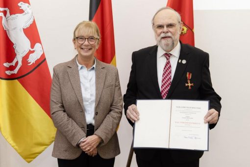 Aktiv in Politik und Sport: Bundesverdienstkreuz für Burkhard Hoppe