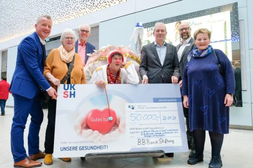 UKSH erhält 50.000 Euro von BBBank Stiftung, um kranken Kindern Freude zu schenken