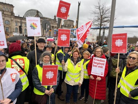 „Wir alle, die hier heute gemeinsam auf die Straße gehen, wollen Gefährdungen unserer Demokratie abwenden“