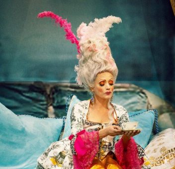 „Marie Antoinette – oder Kuchen für alle!“