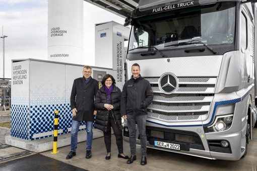 Sicher, schnell und einfach: Daimler Truck und Linde setzen mit sLH2-Technologie neuen Standard für  Flüssigwasserstoff-Betankung
