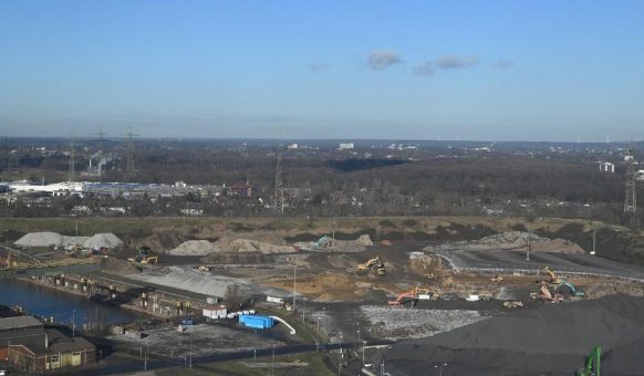 Nächster Meilenstein für den Bau der ersten Direktreduktionsanlage in Duisburg erreicht: thyssenkrupp Steel erhält Zulassung zum vorzeitigen Baubeginn