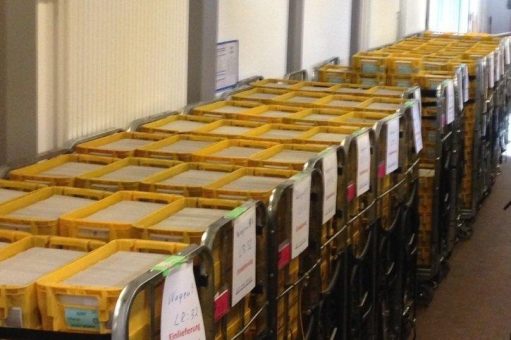 Im Schichtbetrieb: krz druckt Wahlbenachrichtigungen für die Landtagswahl in NRW