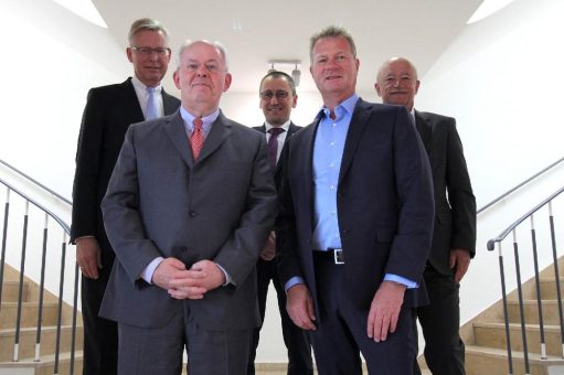 Vorstandswechsel beim HDT: Deutschlands ältestes technisches Weiterbildungsinstitut verabschiedet Rolf Pohlig und begrüßt Hans Bünting