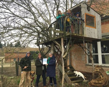 1.111 Euro für ein Miteinander-Baumhaus