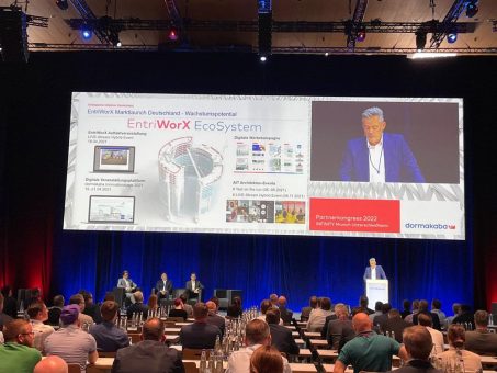 Endlich wieder live: Partnerkongress von dormakaba in München mit über 330 Teilnehmern