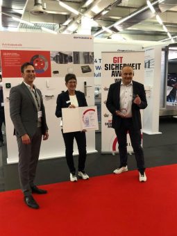 Zutrittssystem resivo von dormakaba für die Wohnungswirtschaft mit dem GIT Award ausgezeichnet