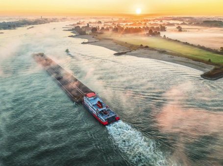 thyssenkrupp Veerhaven plant das klimafreundliche Schubboot der Zukunft
