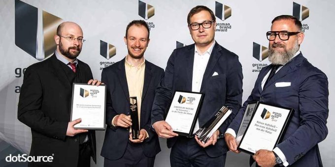 Nachhaltiger Markenerfolg dank Shop-Optimierung: hessnatur und dotSource gewinnen German Brand Award 2022 für E-Commerce