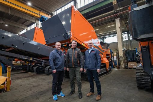 Erster EKOMAXX 800 für Teufelsmoor Baumaschinen