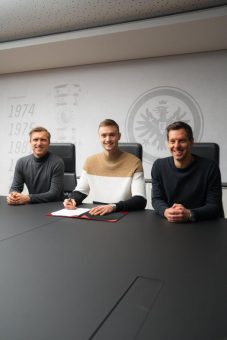Eintracht Frankfurt verpflichtet Sasa Kalajdzic