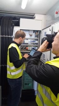 Weidmüller Photovoltaik-Lösungen: Preisegekrönte Fernsehserie „Innovations with Ed Begley, Jr.“ porträtiert leistungsstarken Photovoltaik-Park „Sandridge“ in Melksham, England und die PV-Lösungen von Weidmüller