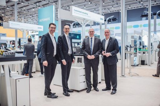 PLCnext Technology: Festo und Phoenix Contact schließen strategische Technologie-Partnerschaft