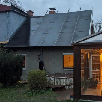 Photovoltaik Anlage wasserdicht auf Holz – Volldachlösung