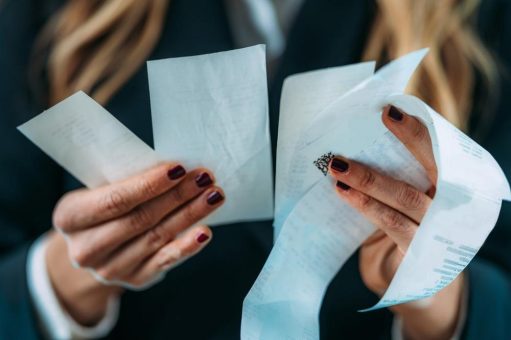 Finanzen in der Partnerschaft: Ein, zwei oder drei Girokonten?