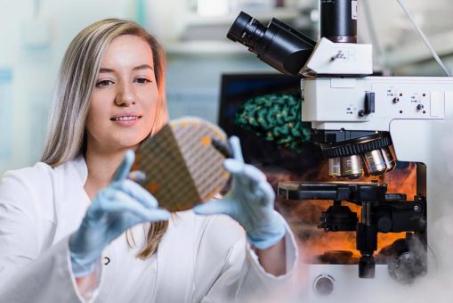 TU Ilmenau baut Labor für biologisch inspirierte Elektronik auf